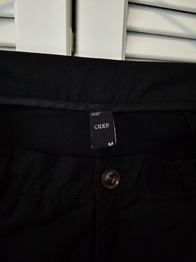 Cider Black High-Waist Pants - M
